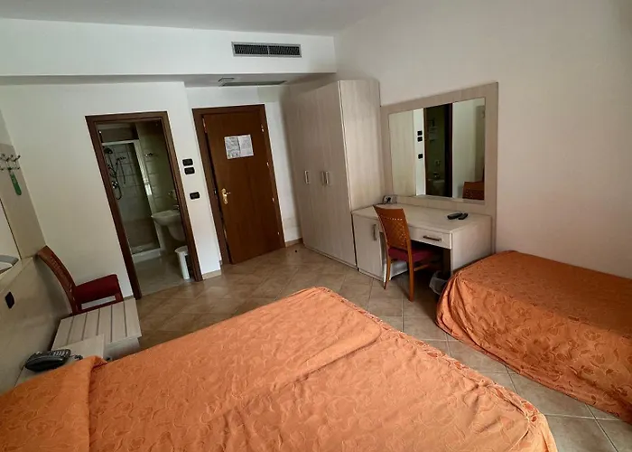 Athena Palace Hotel 4*