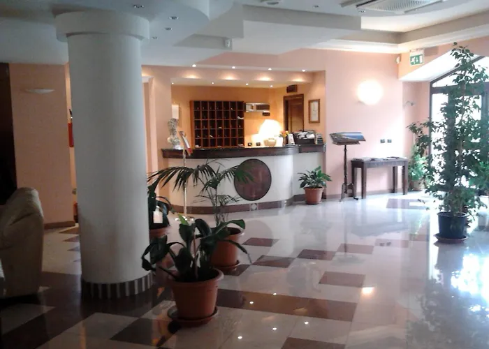 Athena Palace Hotel 4*
