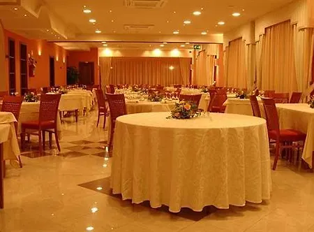 ホテル Athena Palace